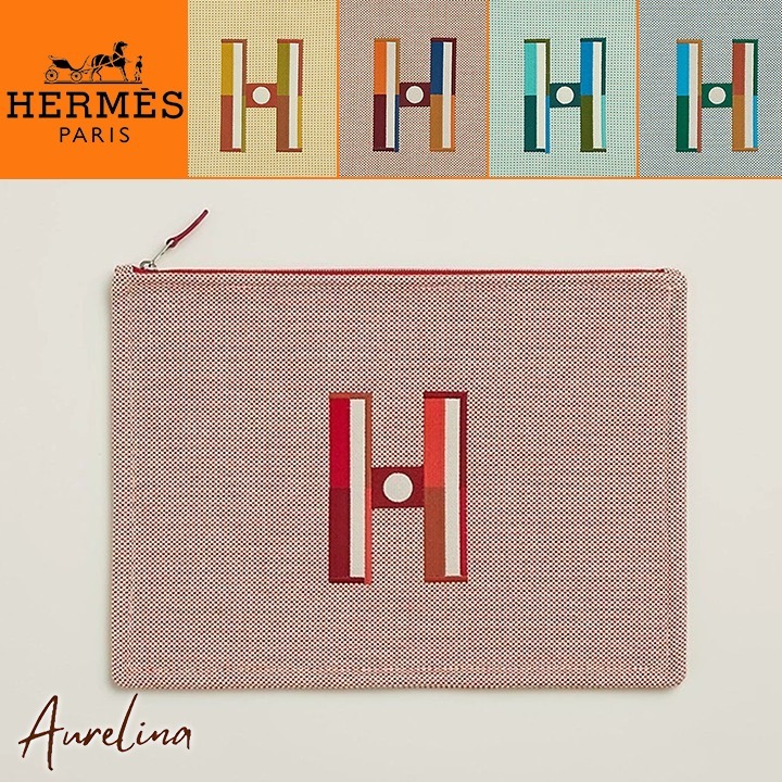 外出先でも大活躍♡上品スタイル【HERMES】フラットポーチ