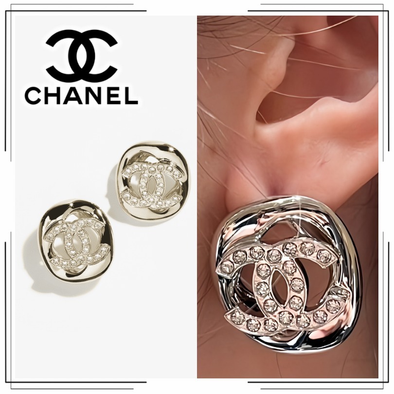 さりげない輝きを【CHANEL】スタッドピアス