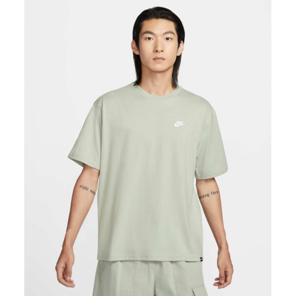 ★ Nike★ Sportswear Club T-Shirt M Jade Horizon FV0376370