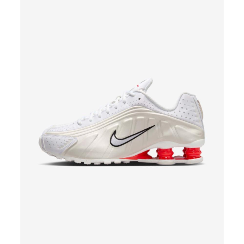 スニーカー Nike Shax R4 W White Phantom Picante Red AR3565103 AR3565-10