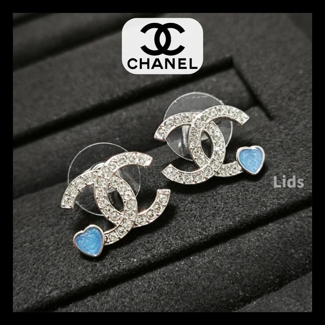 【新作/爽やかブルーハートが耳元で上品に煌めく】CHANEL ピアス