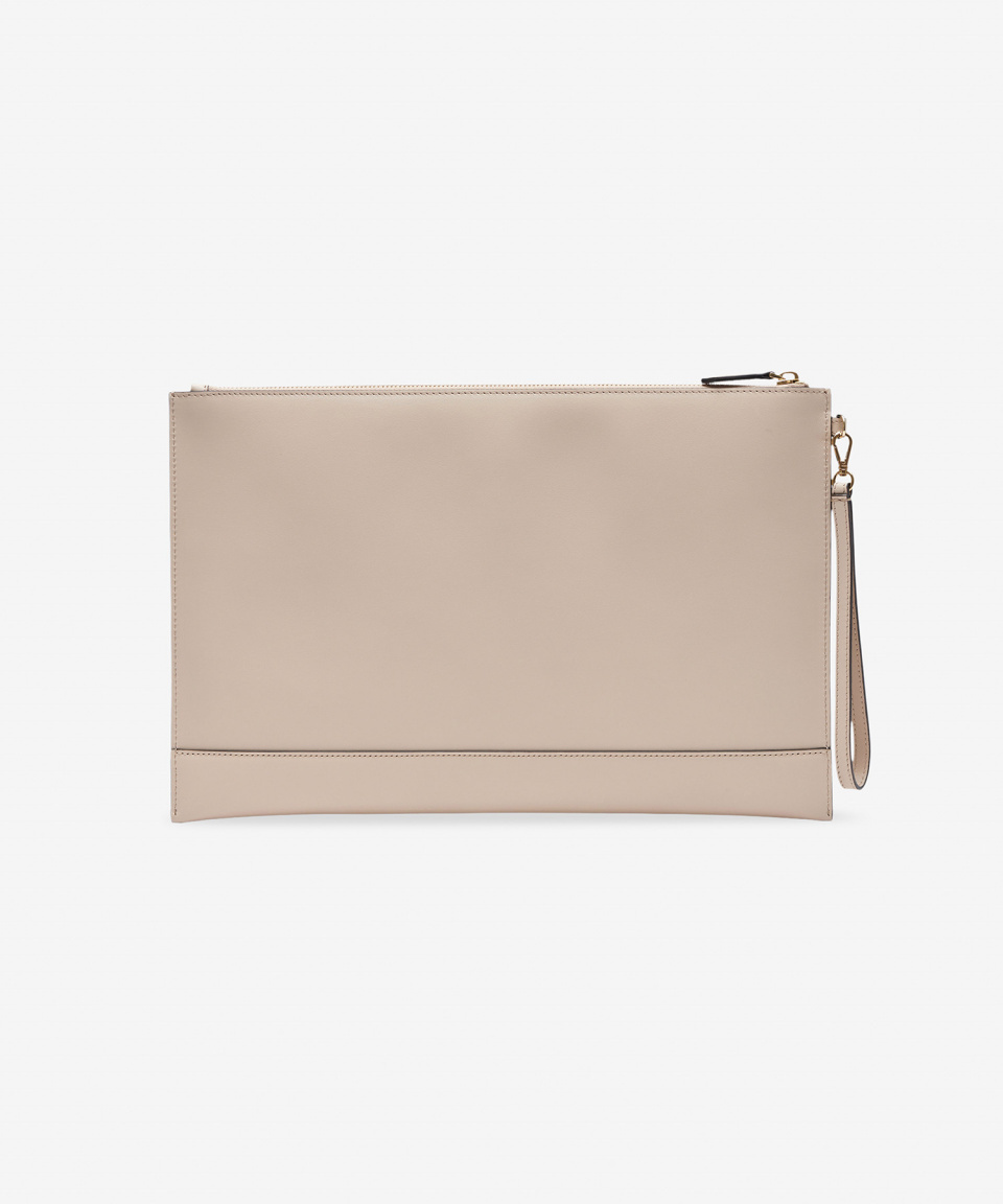 《FENDI》 ラージ フラット ポーチ