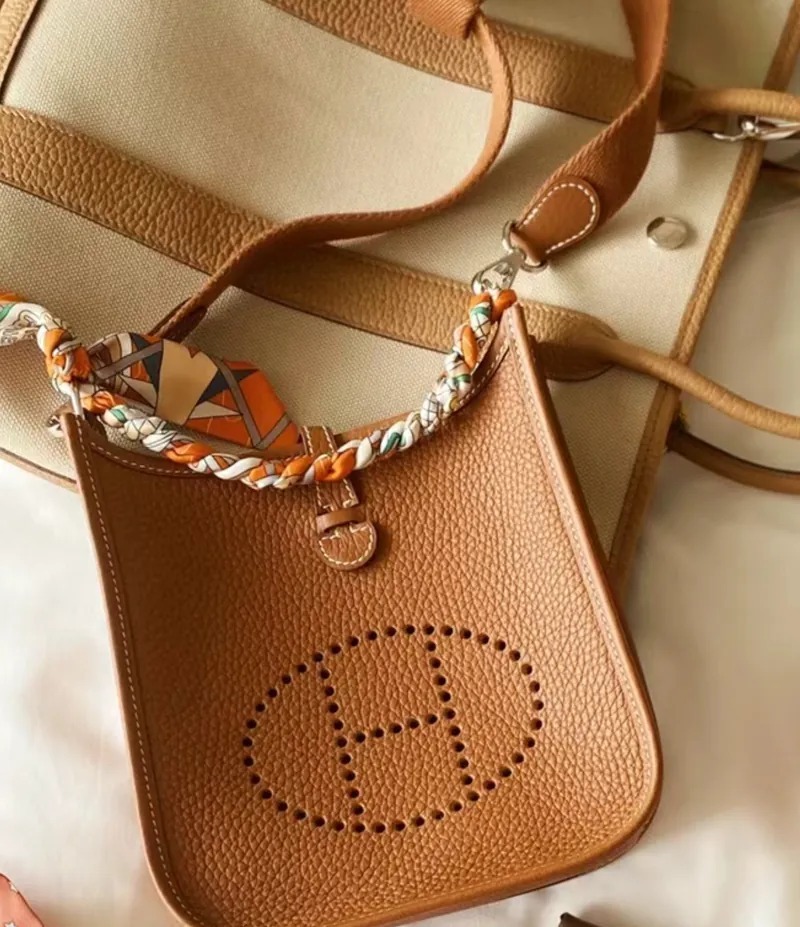 【HERMES】Hermes mini evelyne gold【新古品・新品未使用】