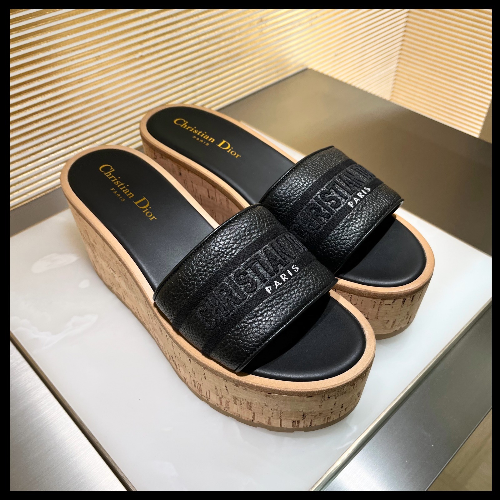 【厚底でお洒落♪】DIOR■ Dway プラットフォームスライド