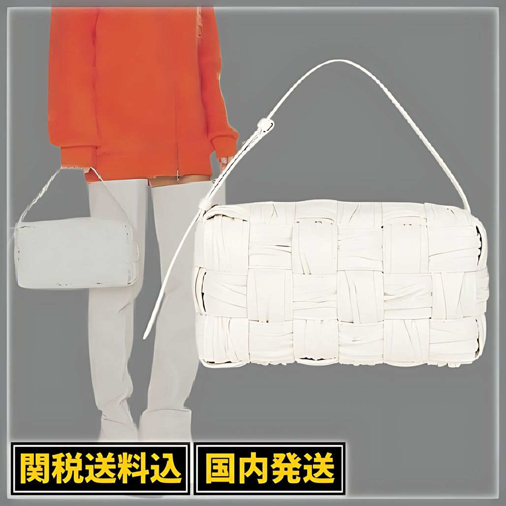 BOTTEGA VENETA *ボッテガ* ブリック カセット ショルダーバッグ