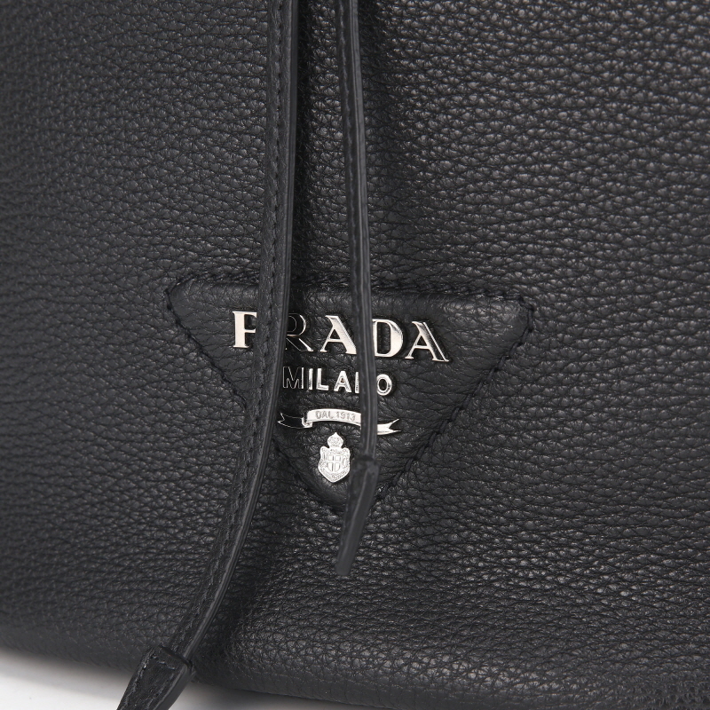 《PRADA》 ビテッロ ダイノ ロゴ バケットショルダーバッグ