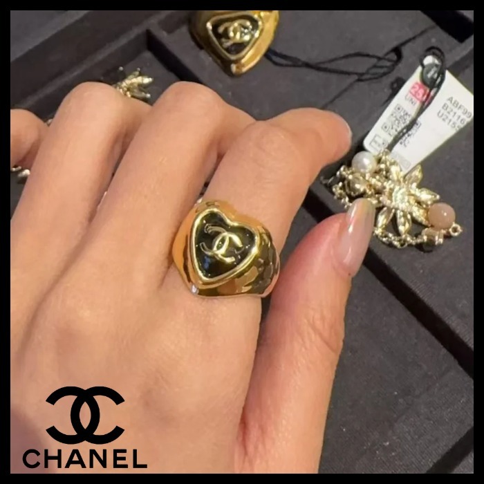 指先に映える♥【CHANEL】CCロゴリング
