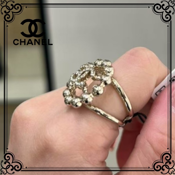指先に咲く一輪の☆花☆【CHANEL】CCロゴリング♪