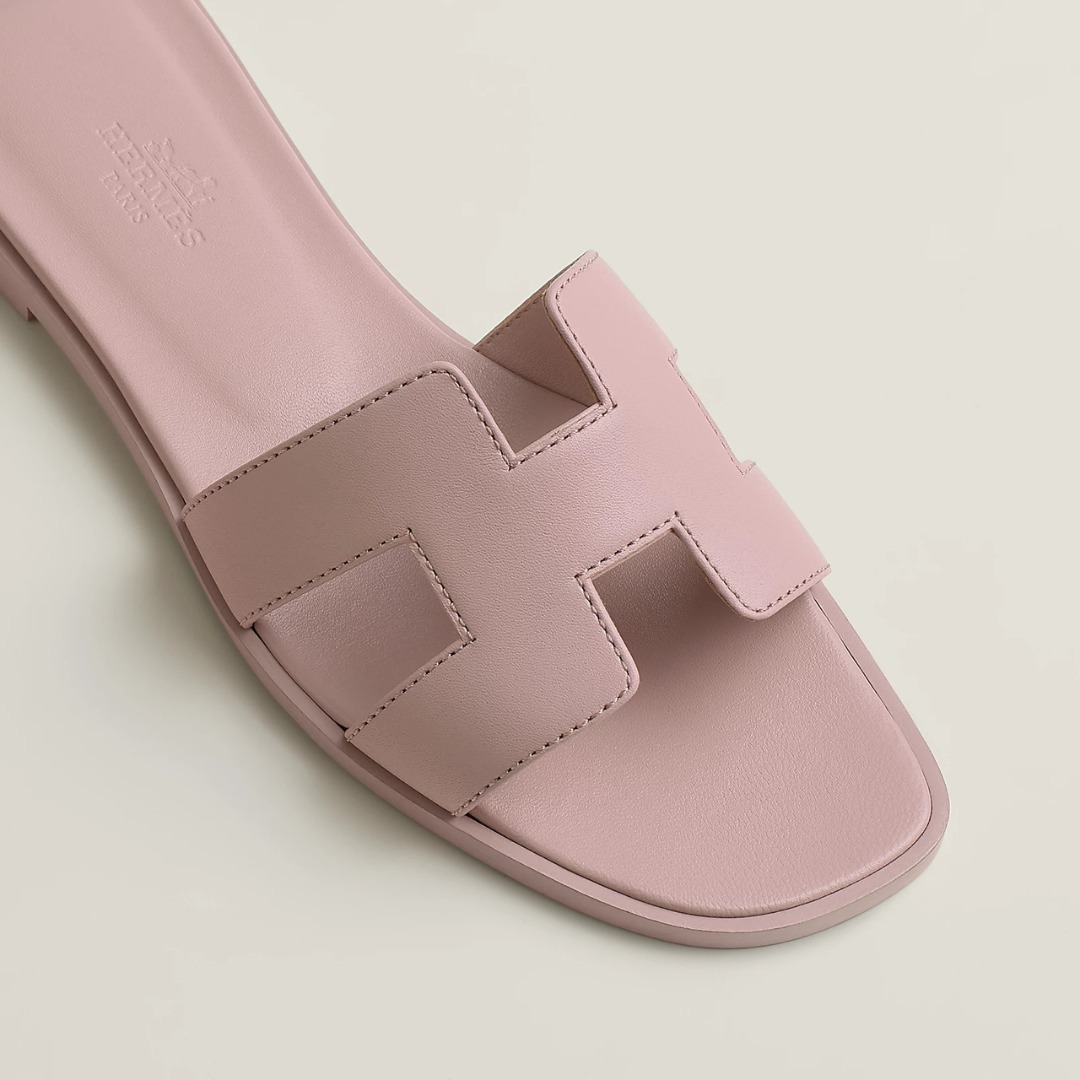 【上品ピンクカラー♪】HERMES Oran 《オラン》フラットサンダル