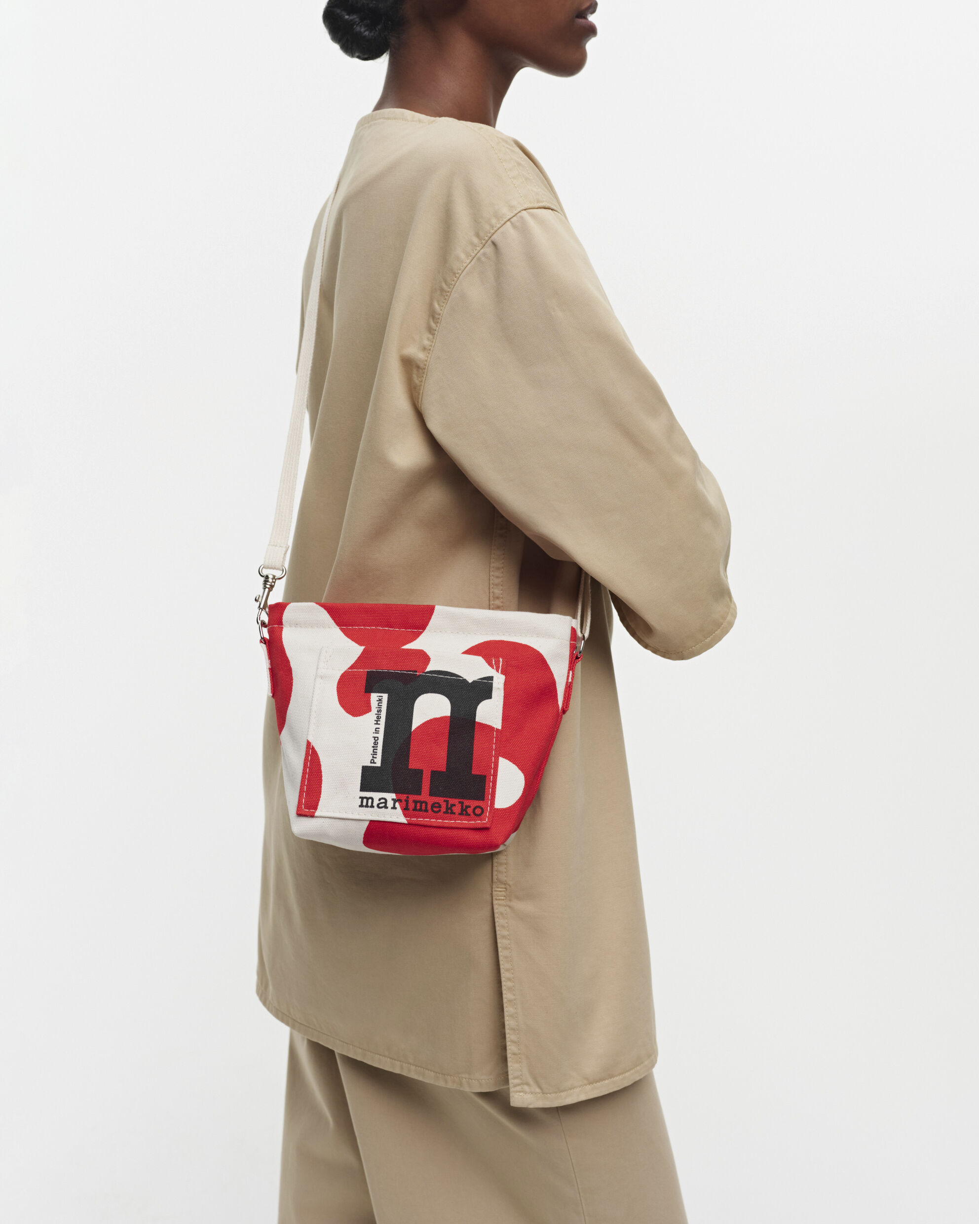 【MARIMEKKO】Pulloposti ミニクロスバッグ レッド系