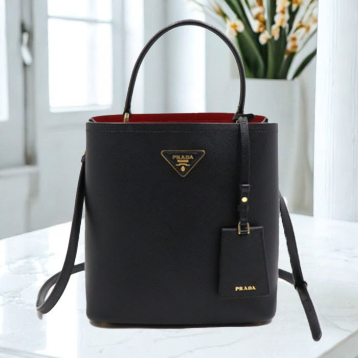 ≪気品溢れる≫ 【PRADA】 サフィアーノドゥブレパニエバッグ