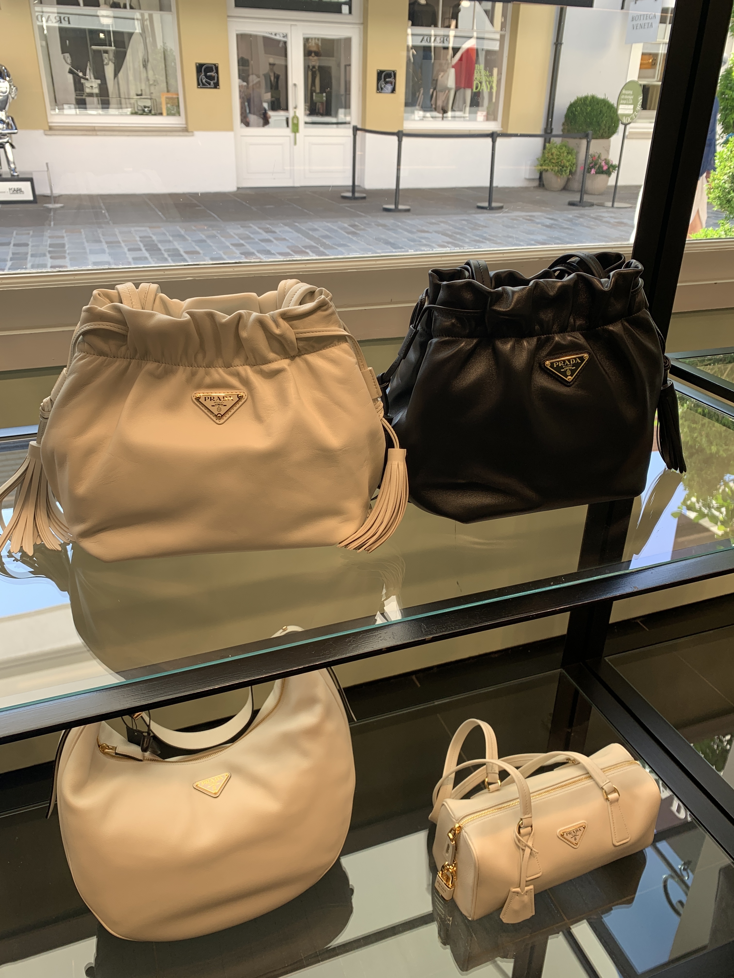PRADA ナッパ巾着バック 1BG541