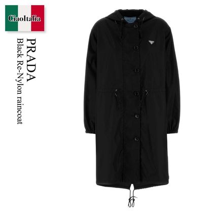 【日本入手困難】プラダ Lightweight Re-Nylon raincoat コート Re-Nylon PRADA(プラダ) コート(レディース) - 海外通販のBUYMA