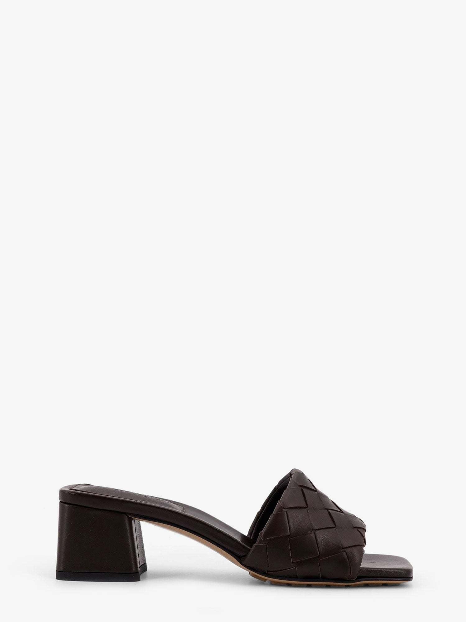 サンダル・ミュール BOTTEGA VENETA Leather heel sandals with Intrecciato motif