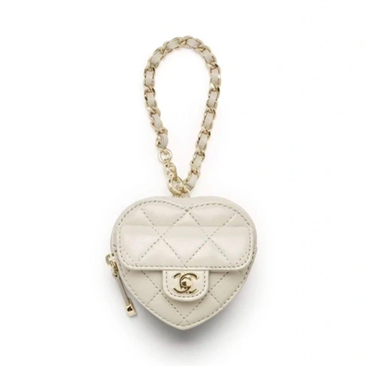 【バッグに付けておしゃれに♪】CHANEL《バッグチャーム》
