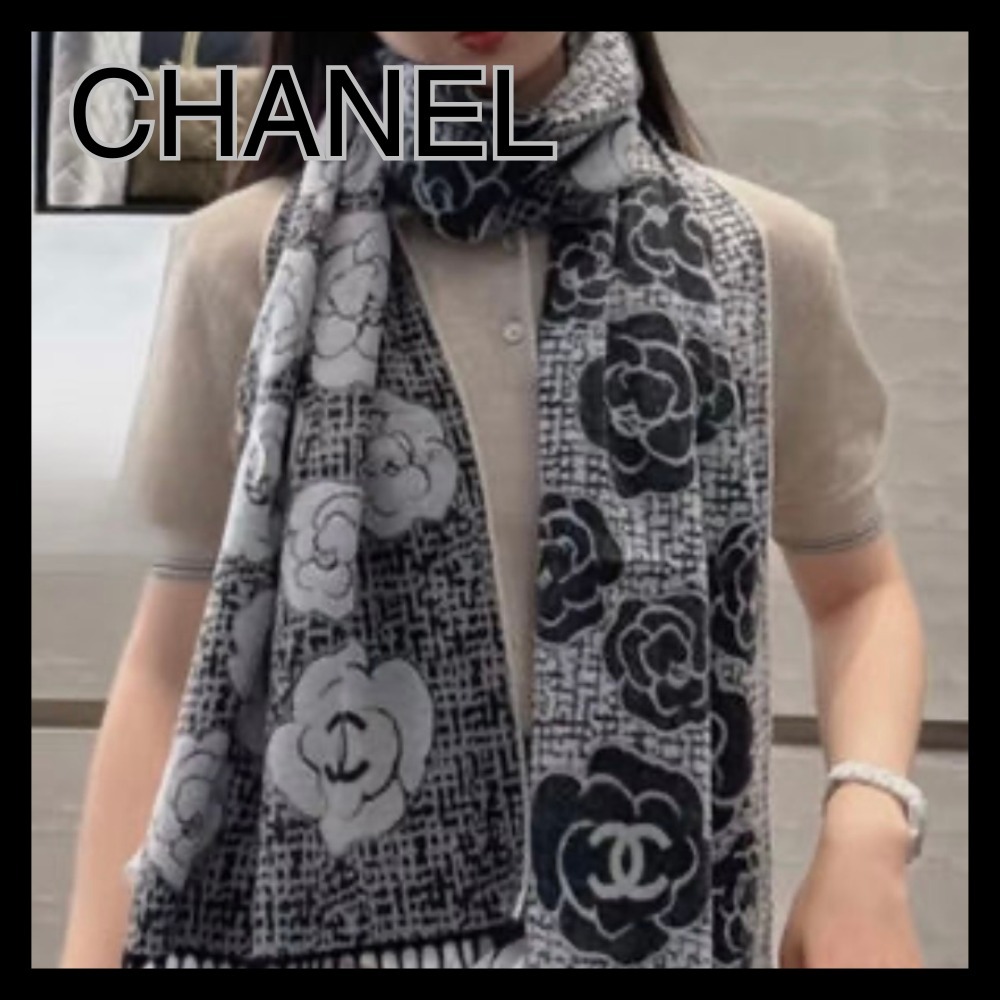 【気品あふれる華やかさ】CHANEL カメリア柄ストール