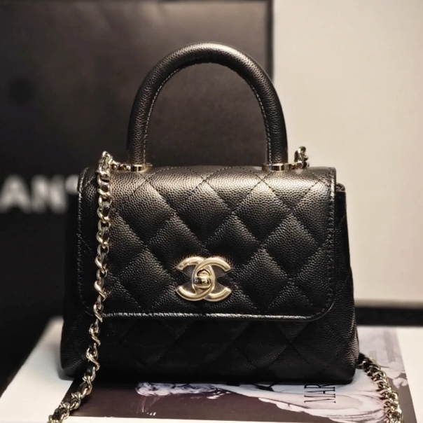 ミニサイズで可愛い♪大人気【CHANEL】ココハンドル 14.5cm
