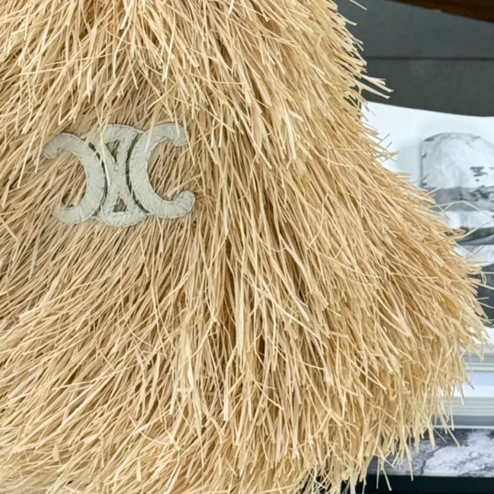《特徴的なアクセント》【CELINE】パンプロンヌハット / 麻