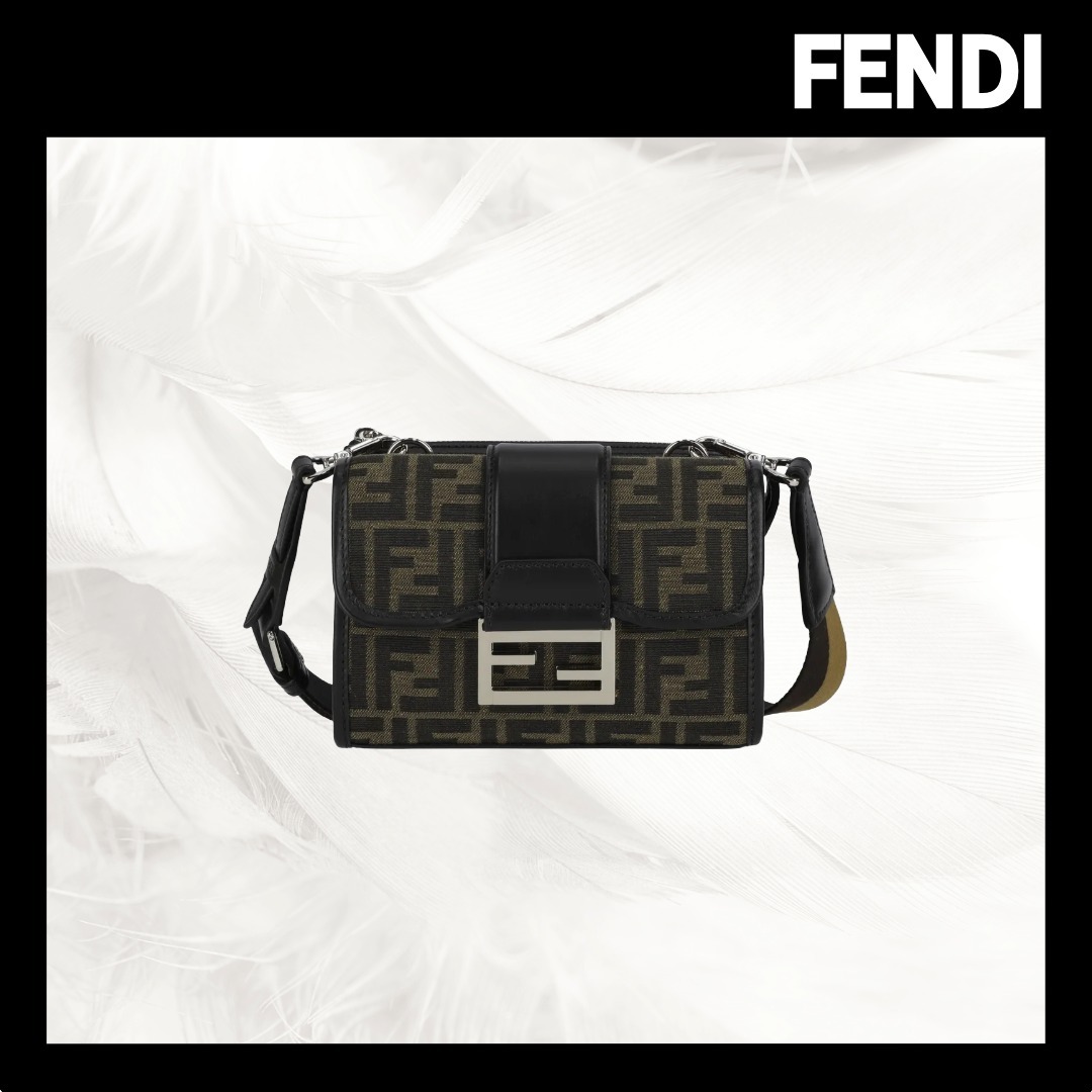 【FENDI】Double Baguette Crossbag/追跡+関税+全国送料込み