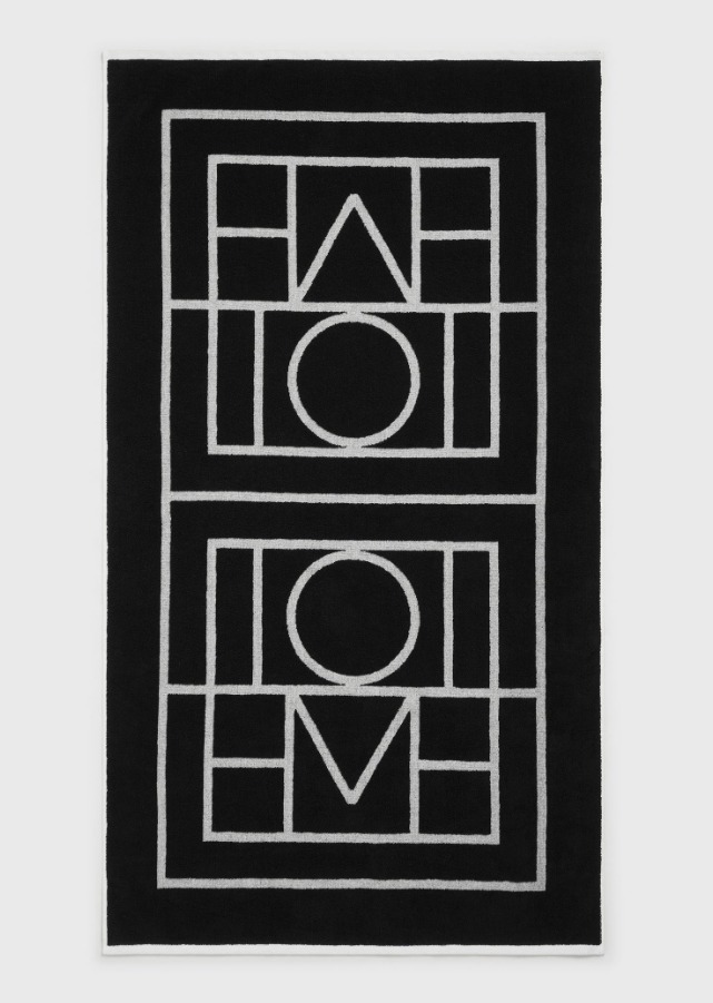 【TOTEME】モノグラム ビーチタオル ブラック