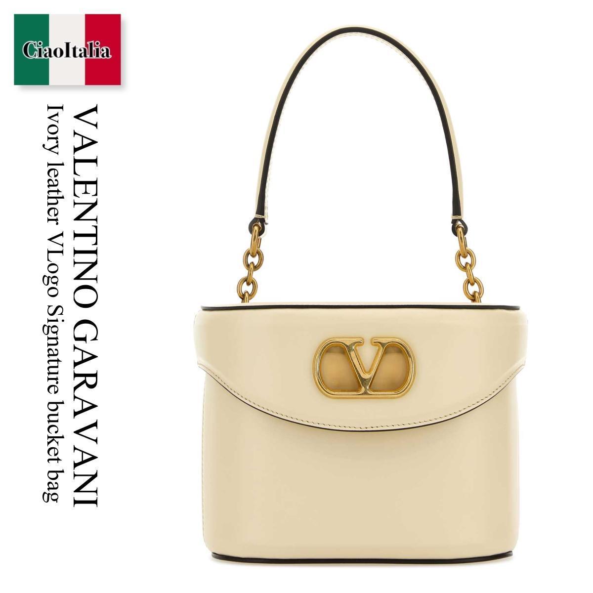 ショルダーバッグ・ポシェット Valentino Garavani Ivory Leather Vlogo Signature Bucket Bag