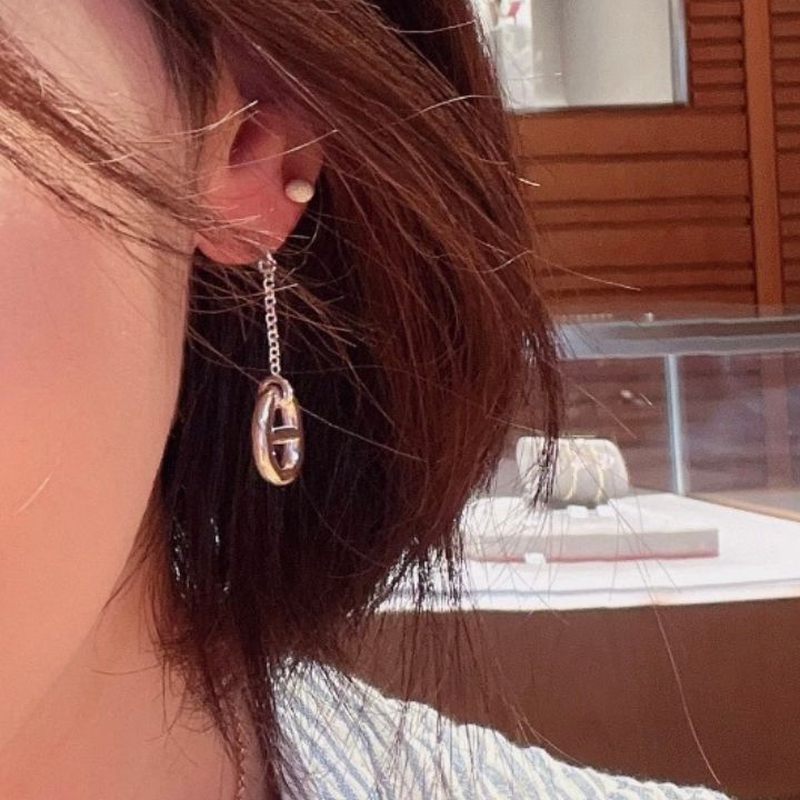 《シンプルに、美しく。》HERMES ファランドール ピアス MM