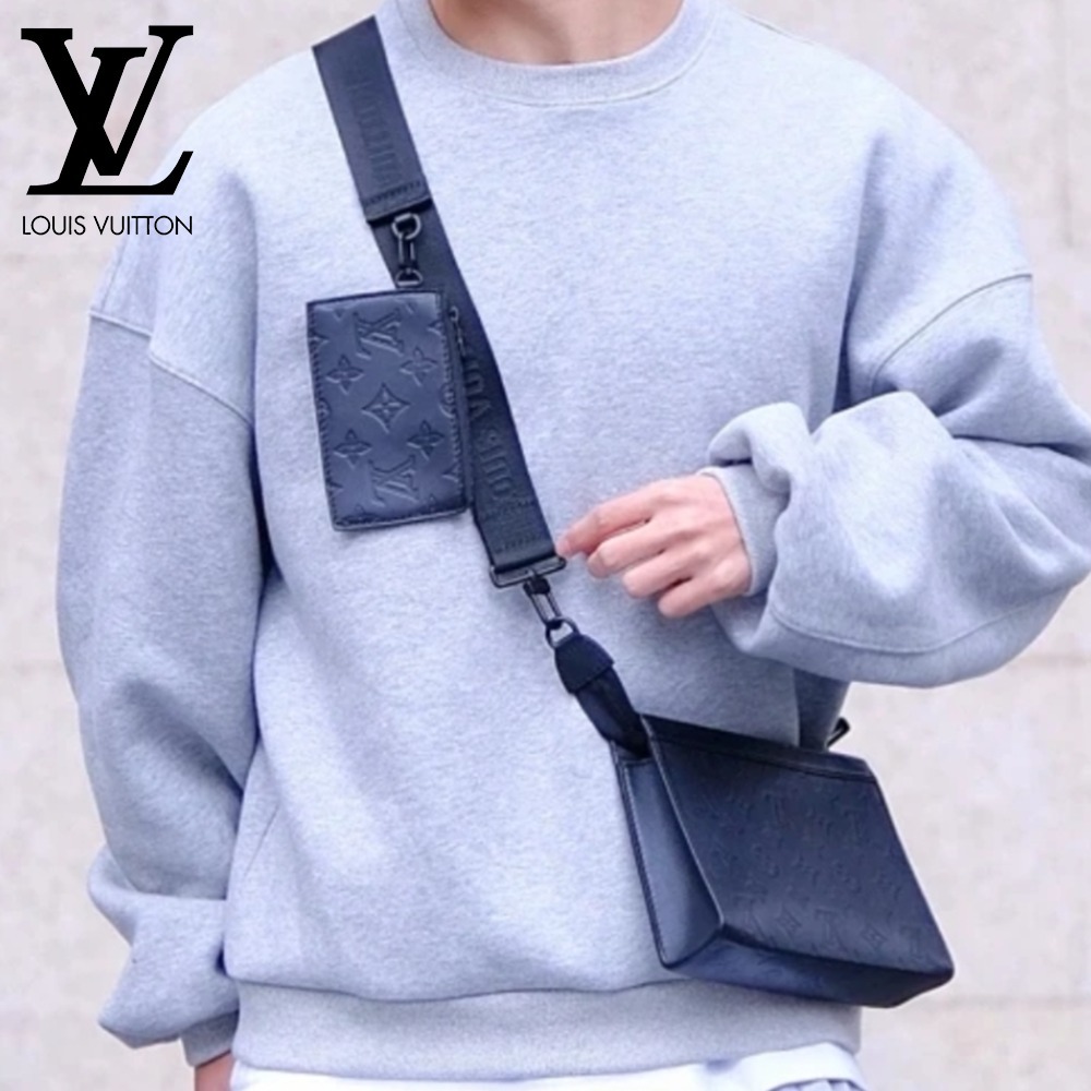 《スタイリッシュ》Louis Vitton ウェアラブルウォレット