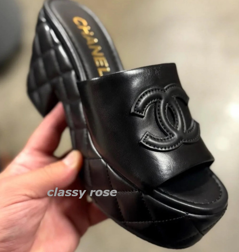 CHANEL《ソールが可愛い★美脚効果》シャネル サンダル 厚底