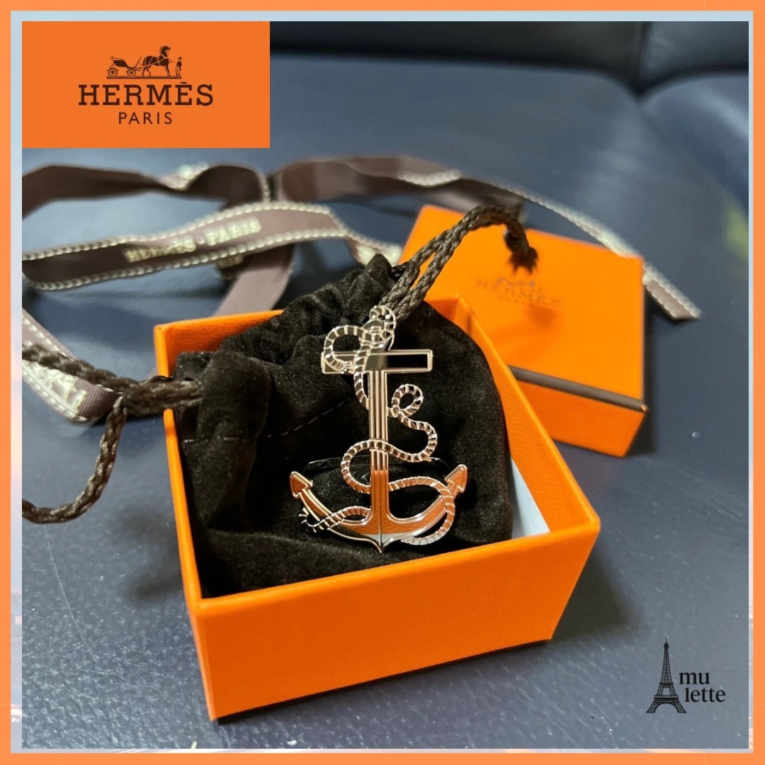 アクセントになる一品【HERMES】スカーフリング 《アンクル》