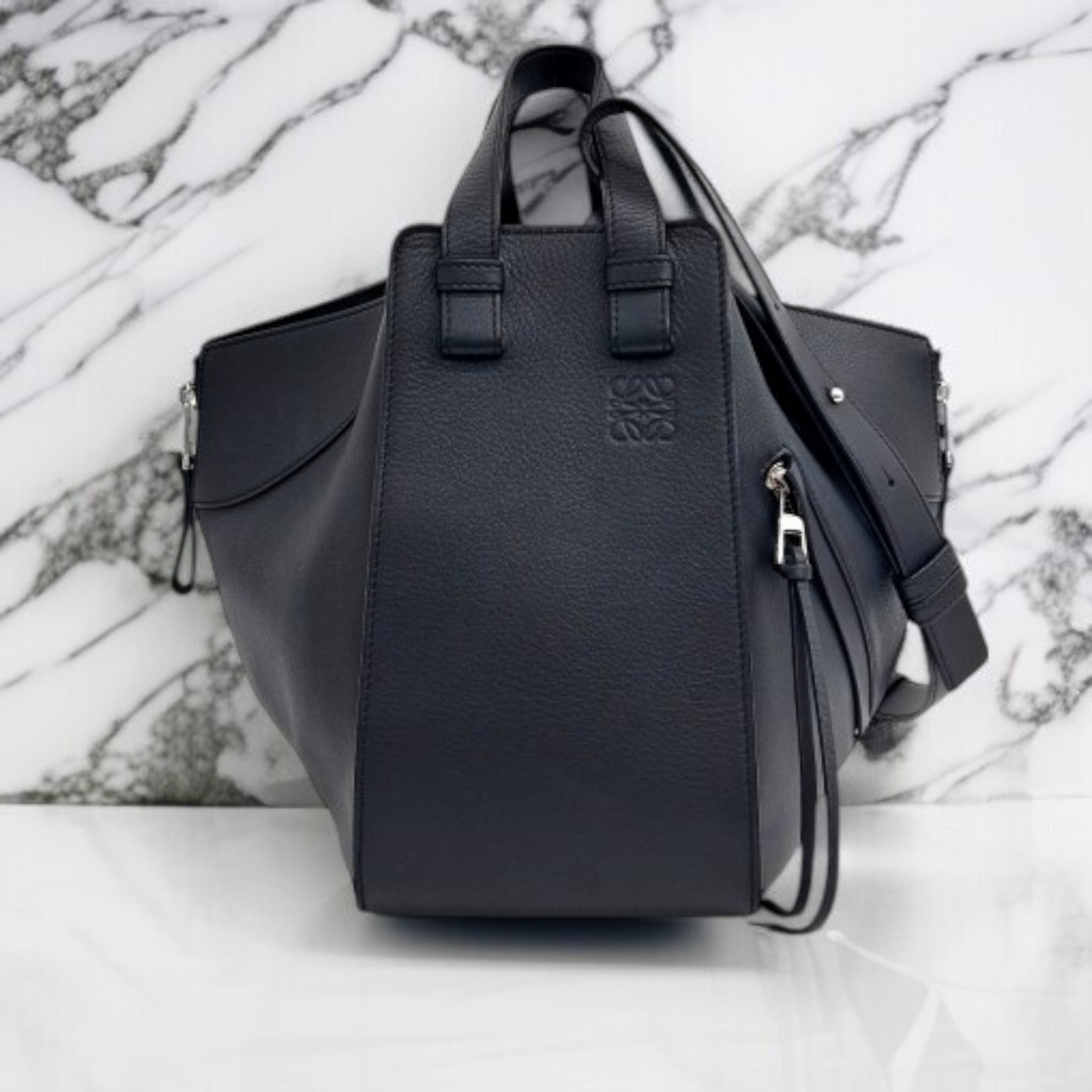《LOEWE》ハンモックバッグ Small 中古