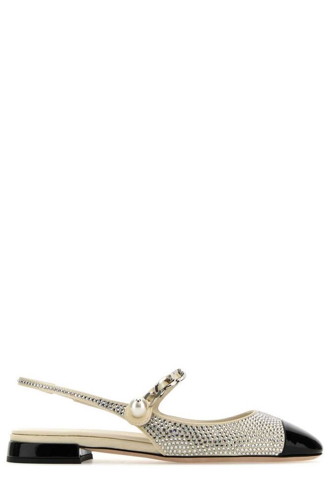 MIU MIU エンヘリッシュト チェン リンク ハレエ シュス