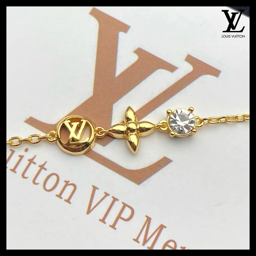 普段使いもできる♪【Louis Vuitton】プティ ゴールドネックレス