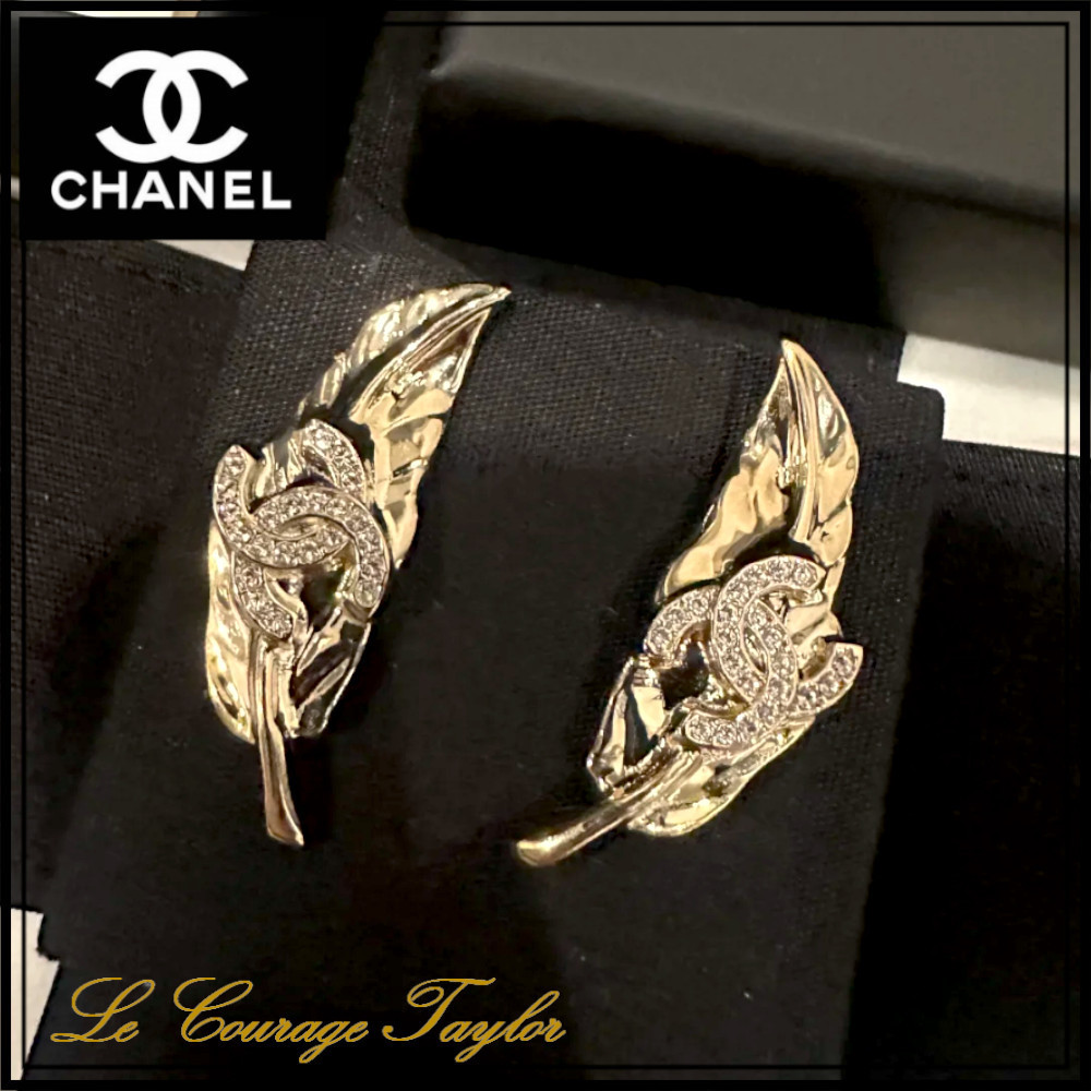 耳元に上品な煌めき♪【CHANEL】ピアス