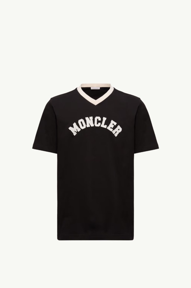 MONCLER 2025/26秋冬 レタリングロゴ入り Vネック半袖Tシャツ