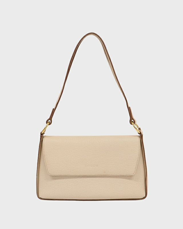 LOEWE ロゴ刻印レザーワンショルダーバッグ