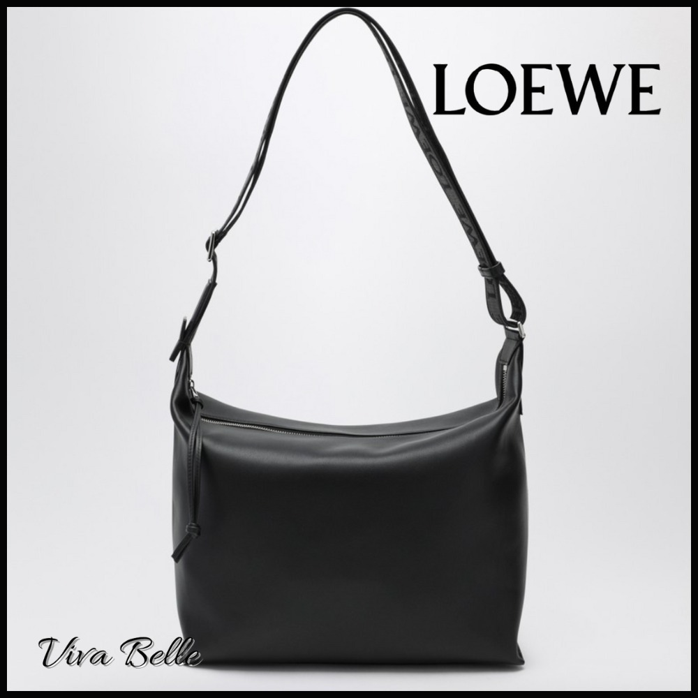 【柔らかく手に馴染む】LOEWE《キュービ ショルダーバッグ》