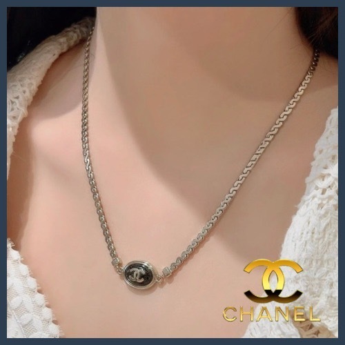 【目を惹く可愛さ】CHANELネックレスストラス＆ココマーク