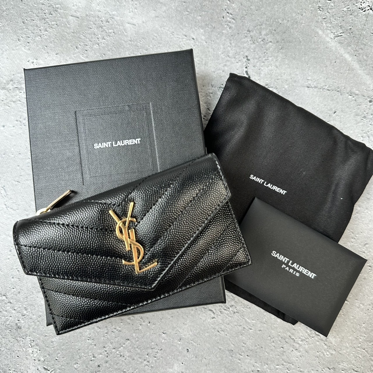 Saint Laurent  YSLロゴ レザー フラグメントケー.ス