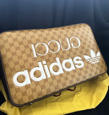 タイムセール★メンズGUCCIｘアディダスコラボショルダーバッグ