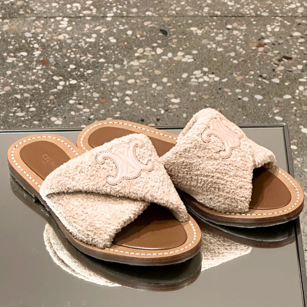 《大人可愛い》【CELINE】リンピア ツイストサンダル トリオンフ