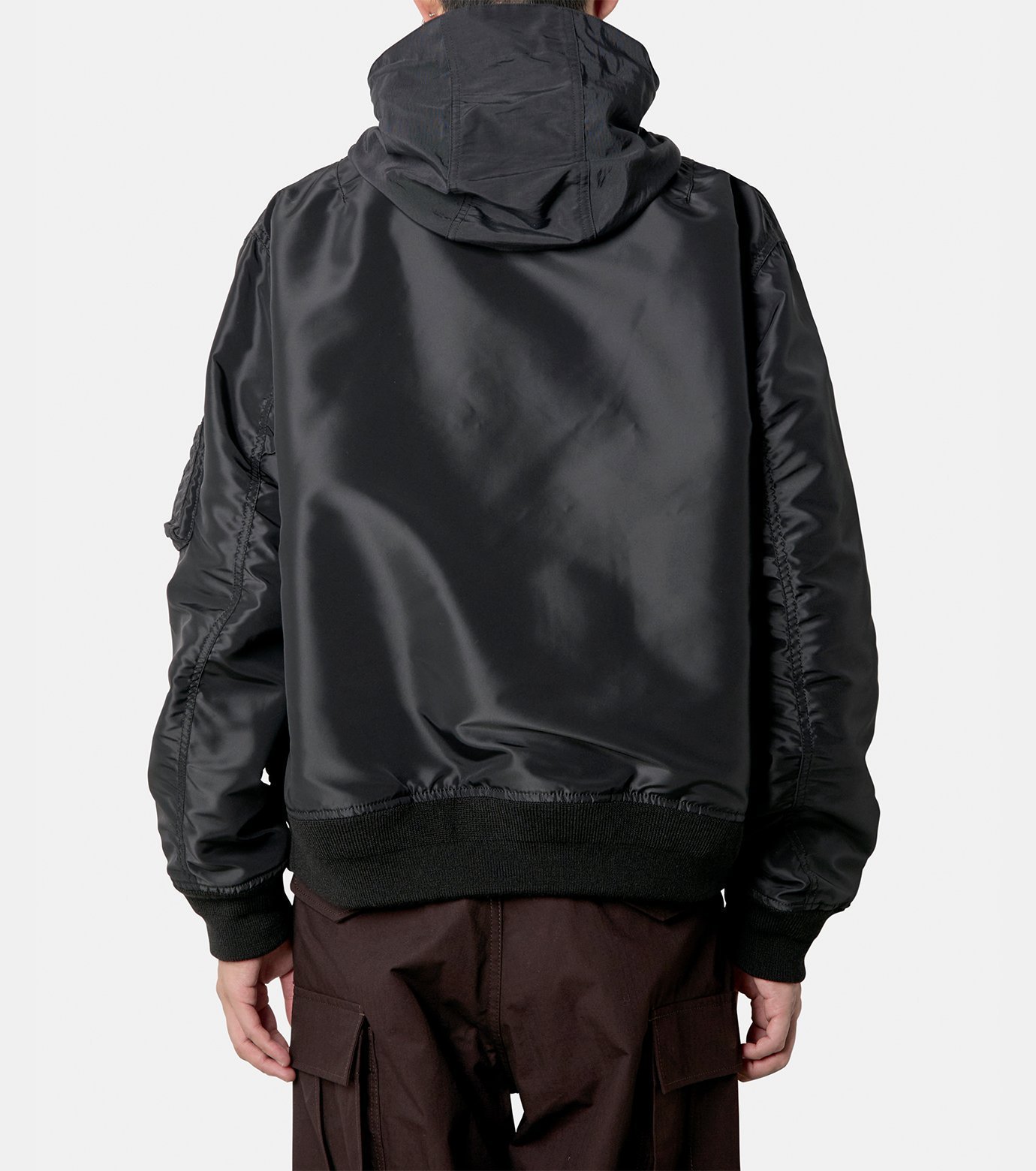 《贅沢な逸品》【sacai】ナイロンツイル×グログランブルゾン