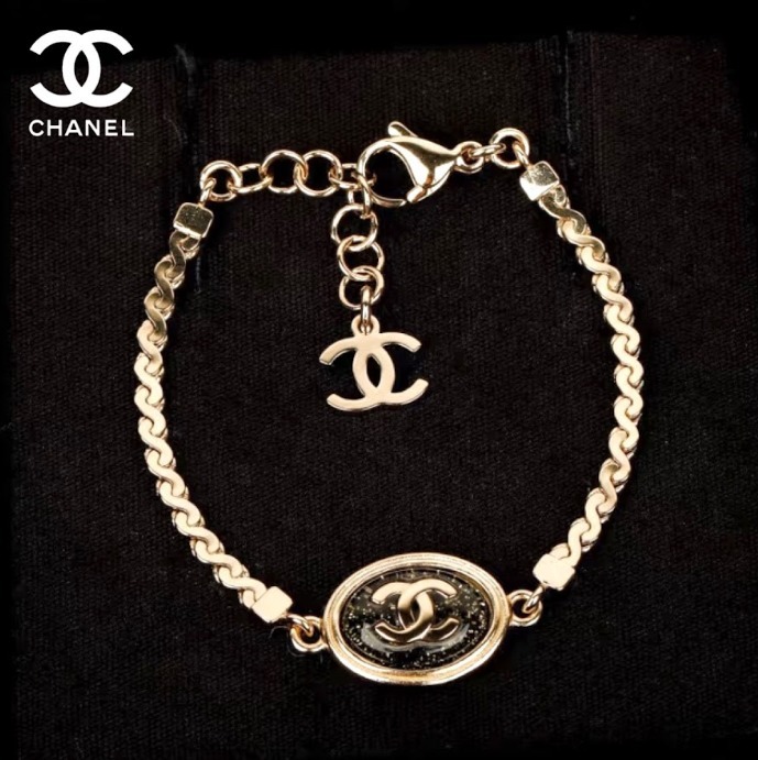 ずっと身につけたくなる♪【CHANEL】ブレスレット