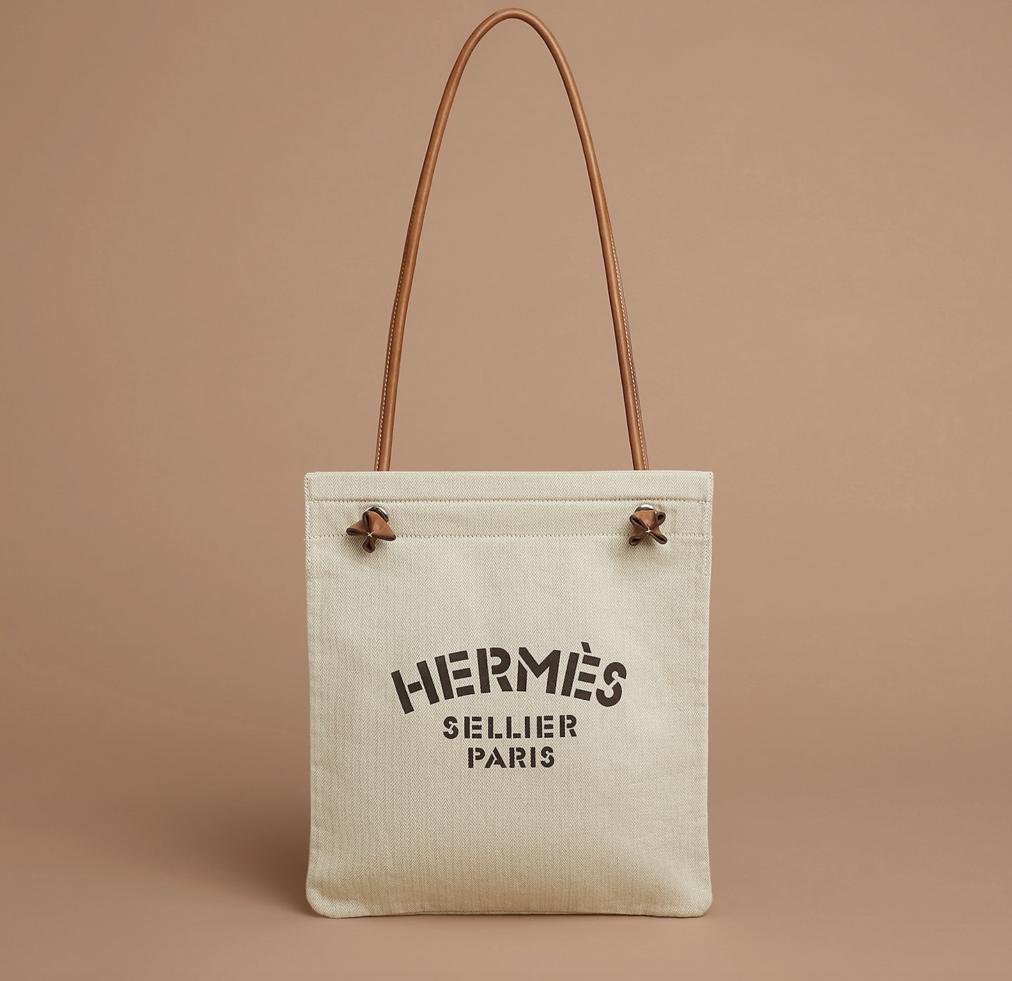 海外限定★Hermesアリーヌ白ロゴトートバッグAline grooming Bag