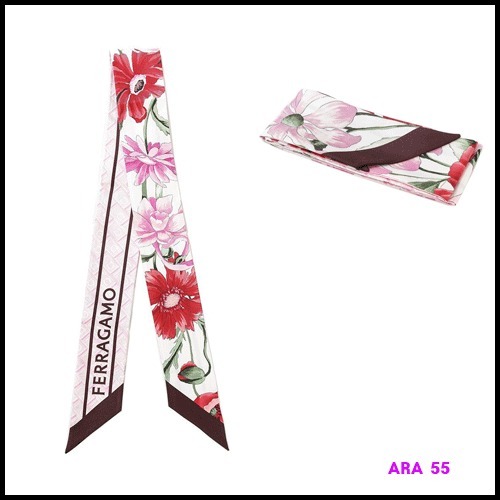 Ferragamo正規品/関税送料込み BOUQUET PRINT Scarf