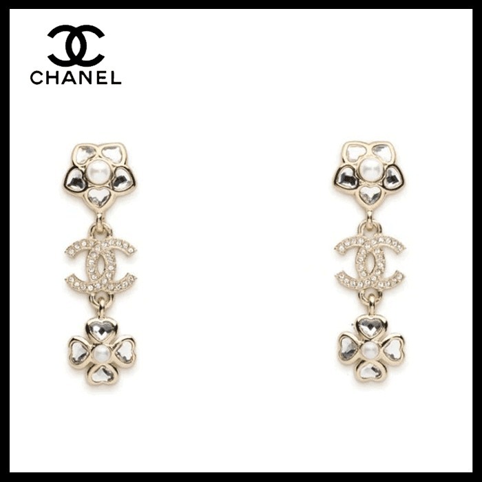 【お花とロゴの組み合わせがかわいい☆】CHANEL ピアス CCロゴ