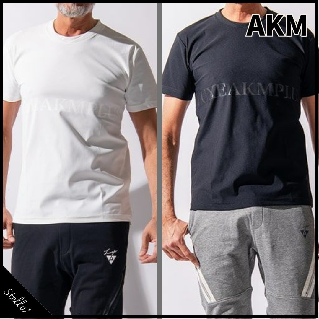 ■AKM■大人気 ロゴクルーネック S/S ホワイト/ブラック 国内発