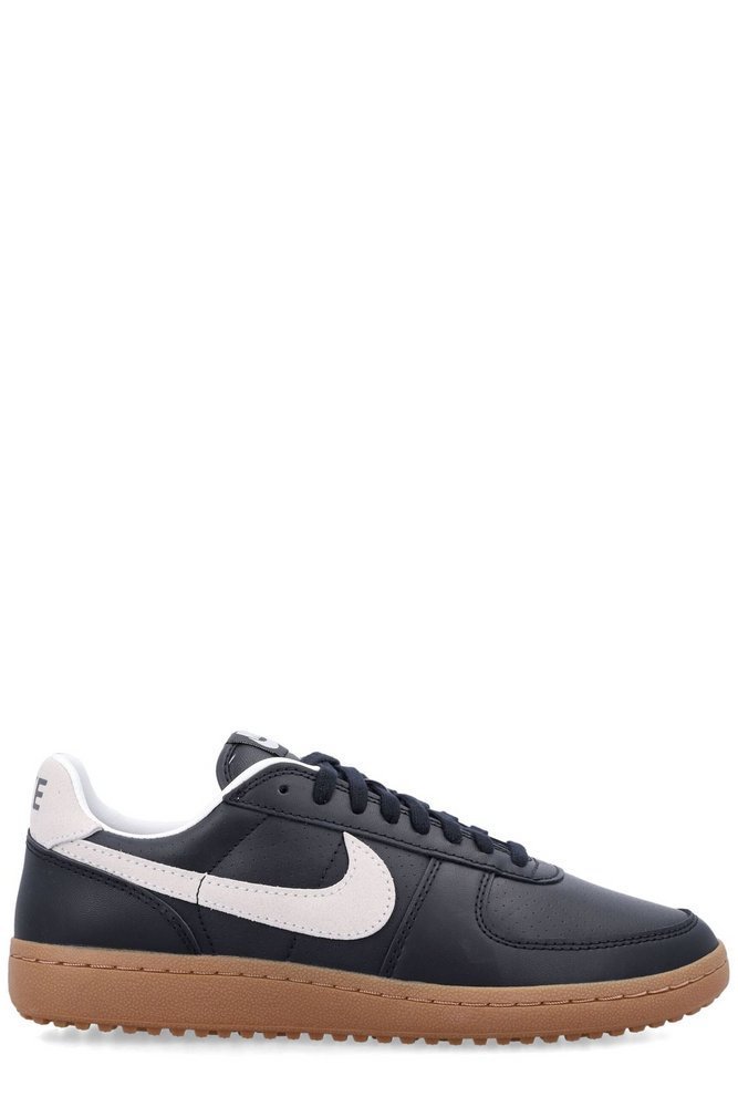 NIKE フィルトシェネラル82スニカ HF5603 100