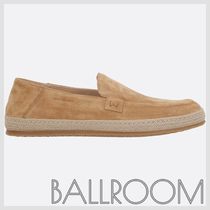 Stuart Weitzman(スチュアート ワイツマン) ドレスシューズ・革靴・ビジネスシューズ STUART WEITZMAN BALA LOAFERS IN SUEDE
