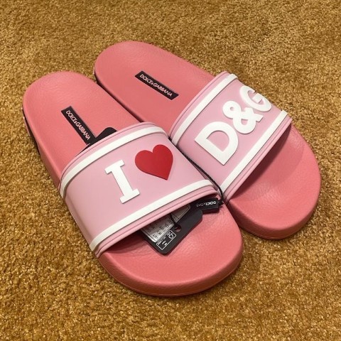 Dolce & Gabbana D＆Gロゴ フラットサンダル ピンク