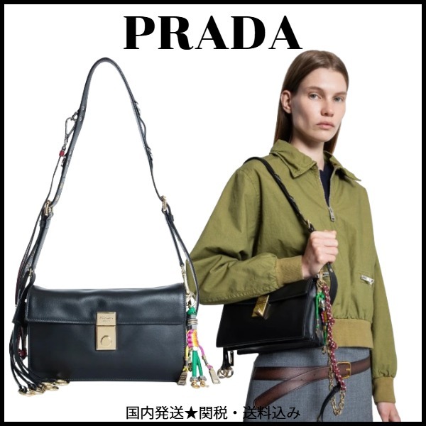関税送料込【PRADA】チャーム付ソフトサウンド ショルダーバッグ